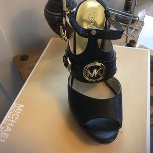 Michael Kors size 10M